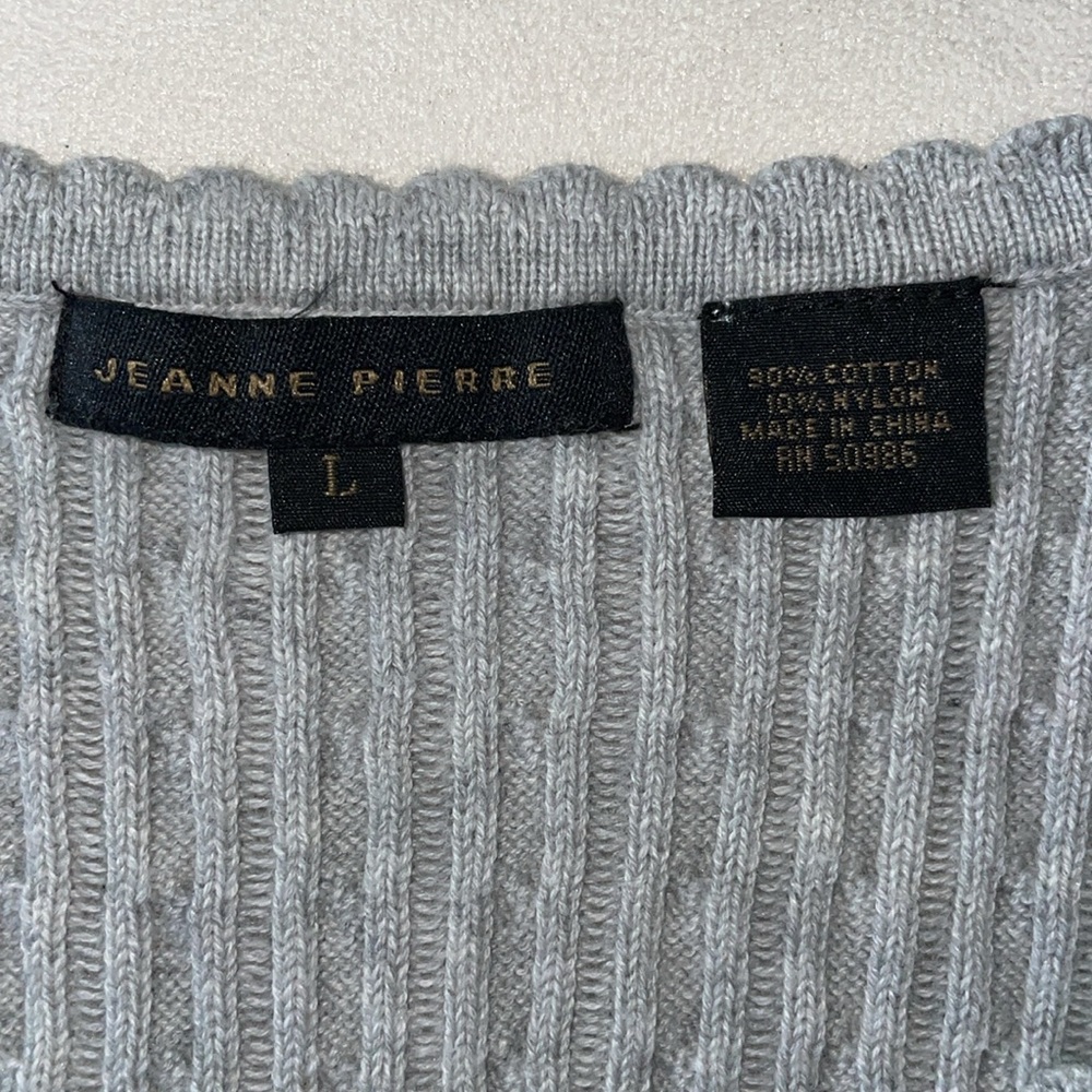 Jeanne Pierre women Size Large grey cable knit tank top sweater with ruffled hem - Picture 5 of 6